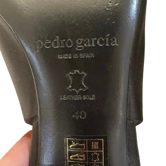 Pedro Garcia Isauri Slingback Black Satin Pumps - Size 40 (US Size 10) - Picture 4 of 6
